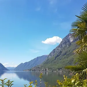 Chalet Lake Lugano, Vienna 18 Chalet
